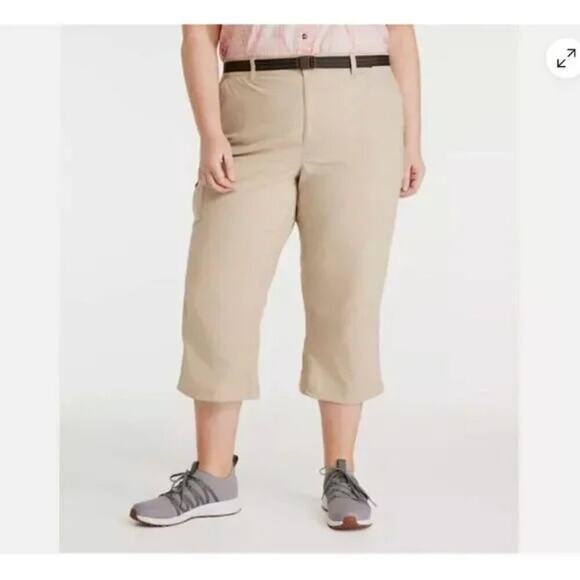 NWT LL Bean Womens Tropicwear Capri Pants MEDIUM Nylon 516921 Khaki Hiking - Picture 2 of 6